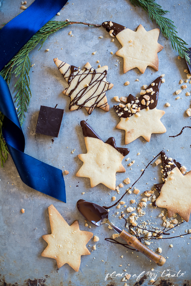 dipped christmas cookies