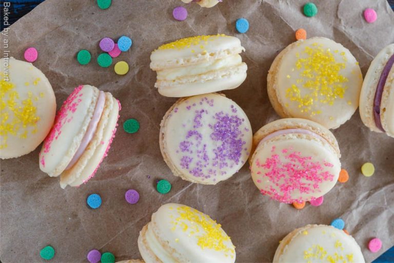 https://d169bp7fx2b8qn.cloudfront.net/uploads/2016/05/Easter-Cheesecake-Macarons-Baked-By-An-Introvert-1-768x512.jpg