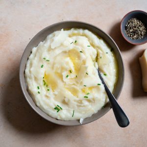 https://d169bp7fx2b8qn.cloudfront.net/uploads/2021/02/Parmesan-Mashed-Potatoes-3-300x300.jpg